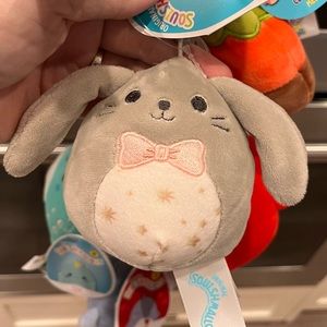 Blake bunny rabbit squishmallow clip with bow nwt